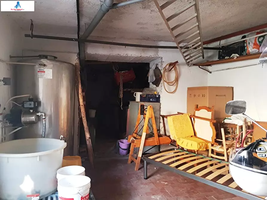 Immagine 29 di Casa semindipendente in vendita  in via dietro corte 2 a Montecalvo Irpino