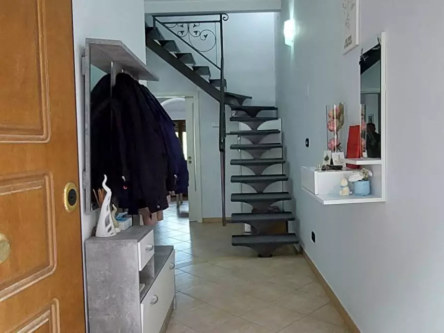 Immagine 4 di Casa semindipendente in vendita  in via orti a Greci