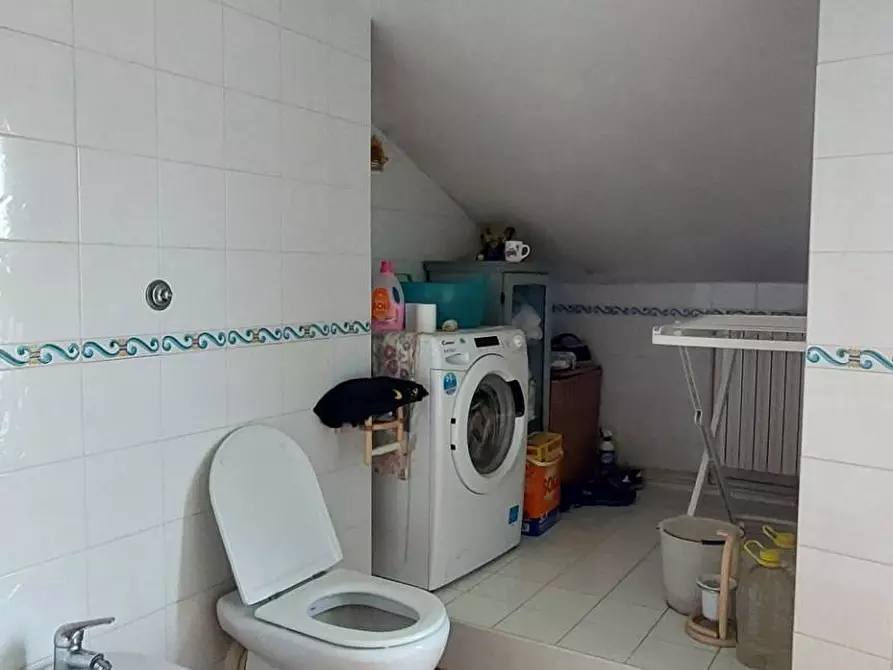 Immagine 17 di Appartamento in vendita  in via san Leonardo a Ariano Irpino