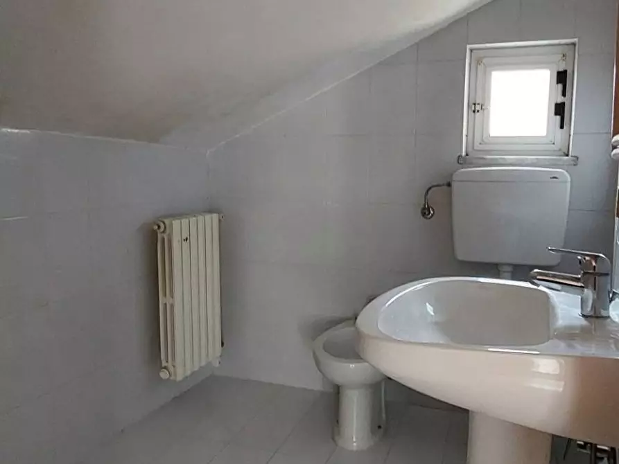 Immagine 20 di Appartamento in vendita  in via san Leonardo a Ariano Irpino