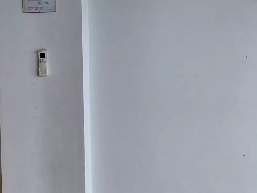 Immagine 8 di Locale commerciale in vendita  in via xxv aprile a Ariano Irpino