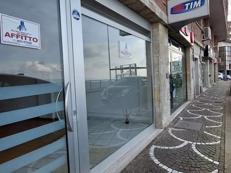 Immagine 12 di Locale commerciale in vendita  in via xxv aprile a Ariano Irpino