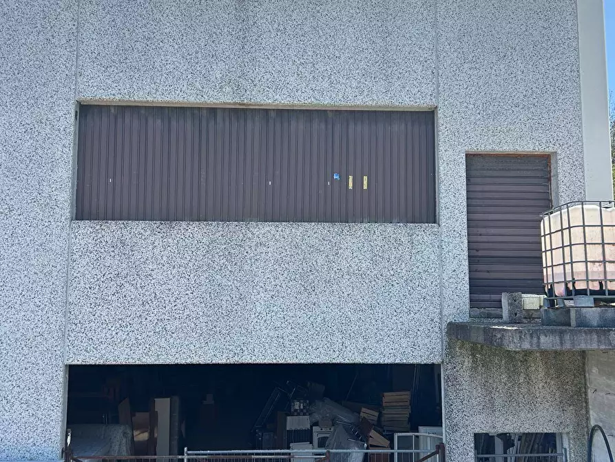 Immagine 3 di Magazzino in vendita  in contrada torreamando a Ariano Irpino