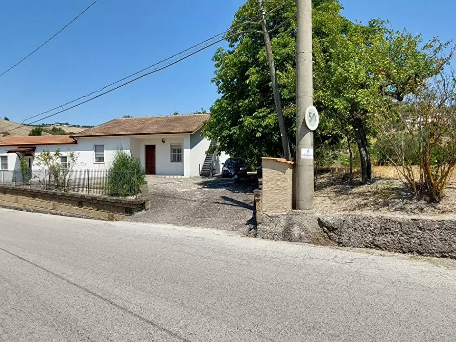 Immagine 1 di Casa indipendente in vendita  in contrada gaudiciello 51 a Ariano Irpino