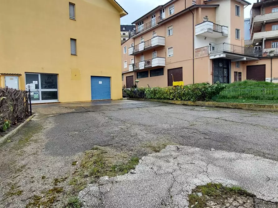 Immagine 1 di Locale commerciale in affitto  in Via fontana nuova a Ariano Irpino
