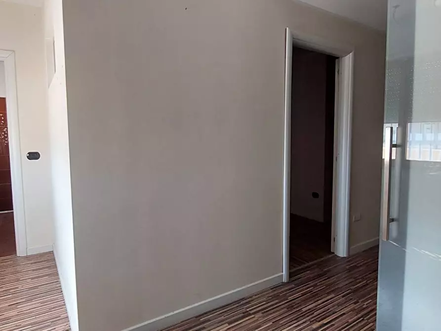 Immagine 9 di Locale commerciale in affitto  in Via fontana nuova a Ariano Irpino