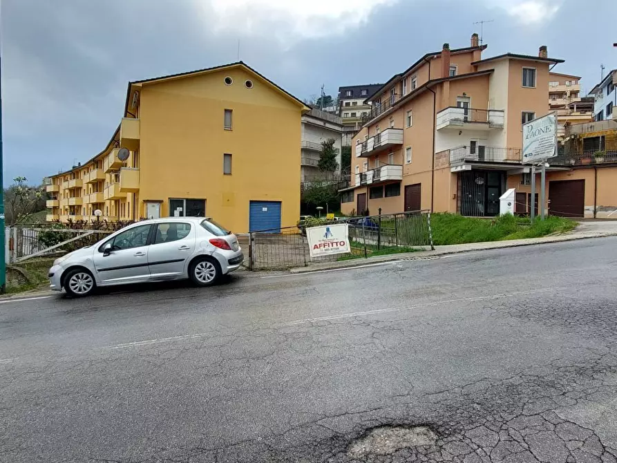 Immagine 13 di Locale commerciale in affitto  in Via fontana nuova a Ariano Irpino
