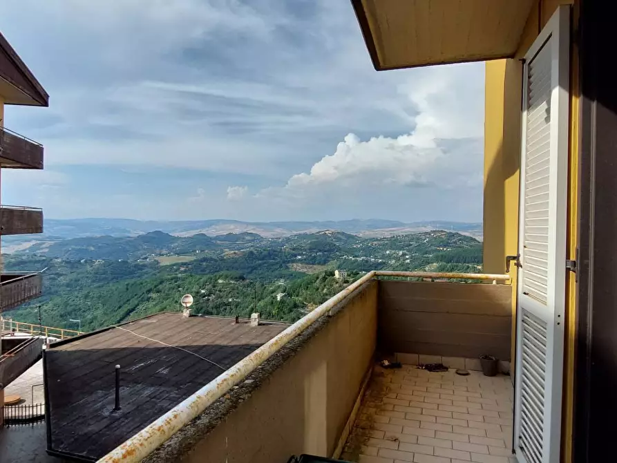 Immagine 9 di Appartamento in vendita  in via pietro paolo parzanese a Ariano Irpino