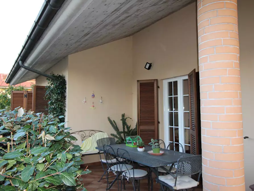 Immagine 25 di Villa in vendita  in via ugo foscolo a Appignano Del Tronto