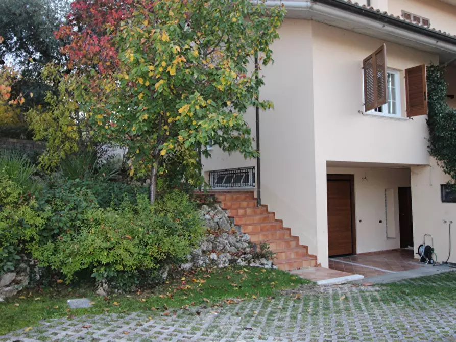 Immagine 37 di Villa in vendita  in via ugo foscolo a Appignano Del Tronto