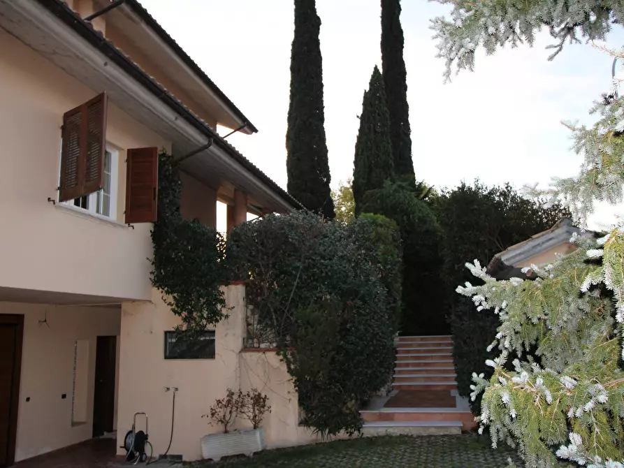Immagine 38 di Villa in vendita  in via ugo foscolo a Appignano Del Tronto