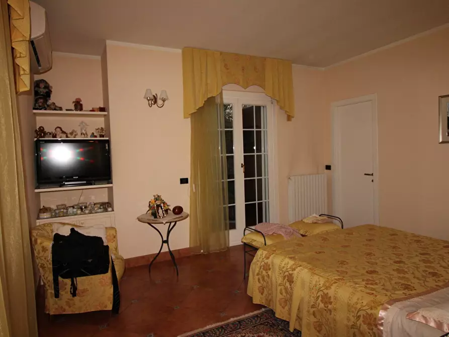 Immagine 49 di Villa in vendita  in via ugo foscolo a Appignano Del Tronto