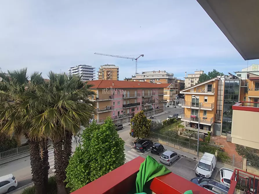 Immagine 10 di Appartamento in vendita  in VIA INDIPENDENZA a San Benedetto Del Tronto