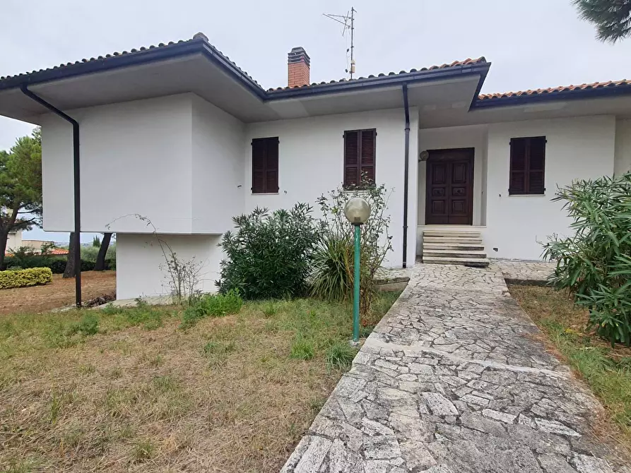 Immagine 1 di Villa in vendita  in Via Madonna di Loreto a Ripatransone