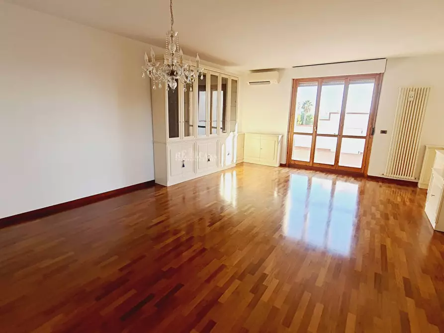 Immagine 1 di Appartamento in vendita  in via morosini a San Benedetto Del Tronto