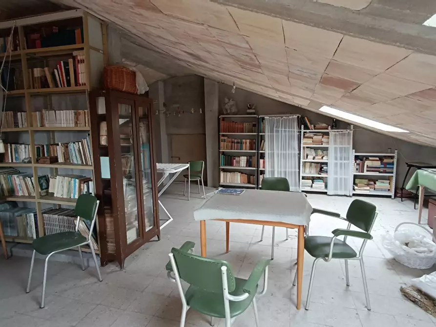 Immagine 38 di Casa indipendente in vendita  in roma a Acquaviva Picena