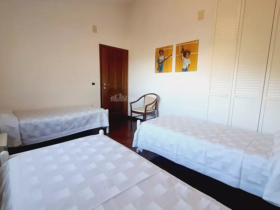 Immagine 42 di Villa in vendita  in via truentina a Ancarano