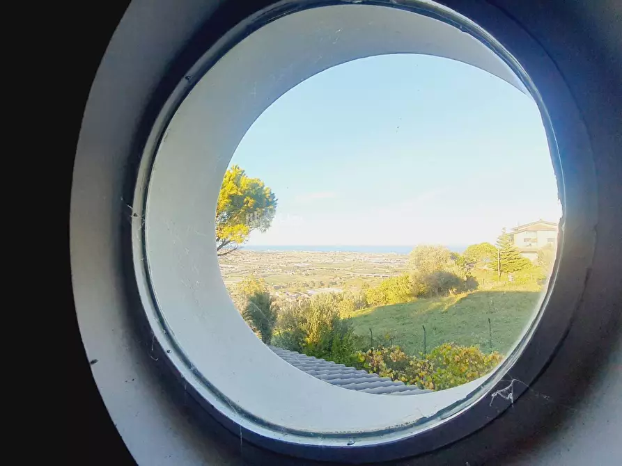 Immagine 35 di Villa in vendita  in via truentina a Ancarano