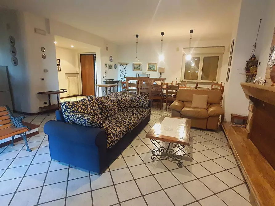 Immagine 24 di Villa in vendita  in via truentina a Ancarano