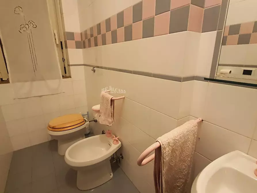 Immagine 39 di Villa in vendita  in via truentina a Ancarano