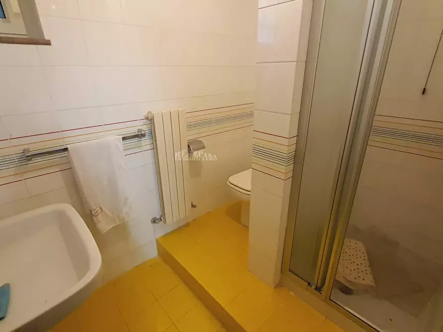 Immagine 54 di Villa in vendita  in via truentina a Ancarano