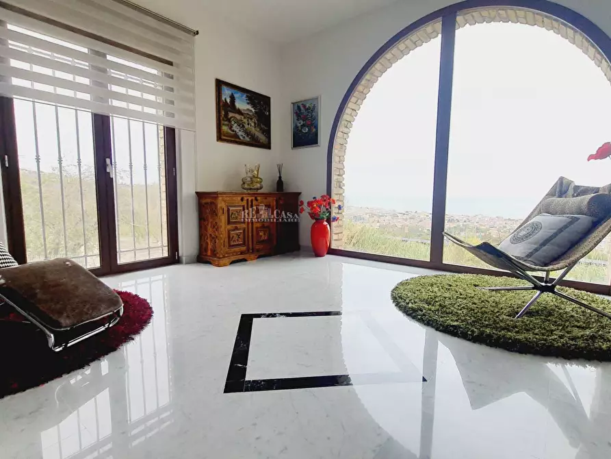 Immagine 27 di Villa in vendita  in vai san pietro a Tortoreto