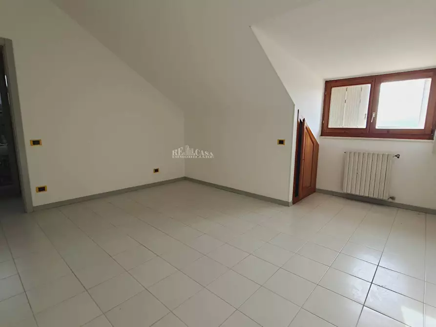 Immagine 26 di Appartamento in vendita  in viale martiri della resistenza a Offida