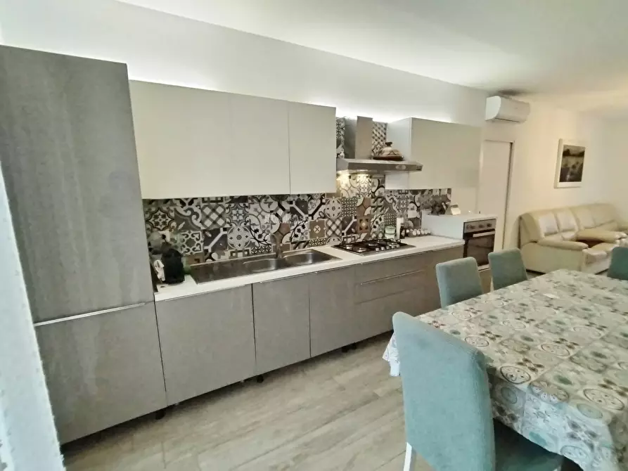 Immagine 5 di Appartamento in vendita  in via Alberigo da Barbiano 4 a San Benedetto Del Tronto