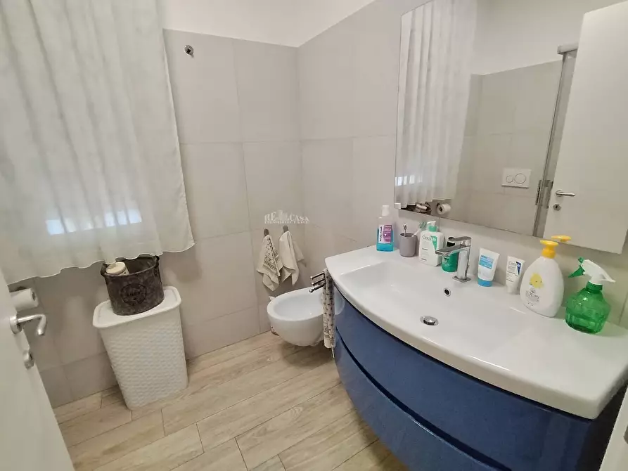 Immagine 12 di Appartamento in vendita  in via Alberigo da Barbiano 4 a San Benedetto Del Tronto