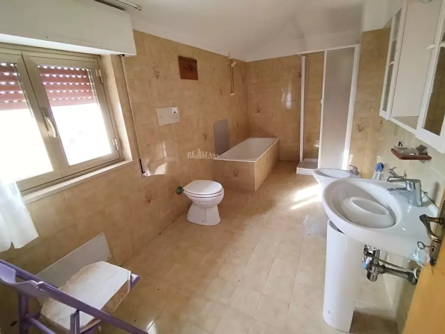 Immagine 6 di Appartamento in vendita  in CONTRADA RIO MORO 65 a Ancarano