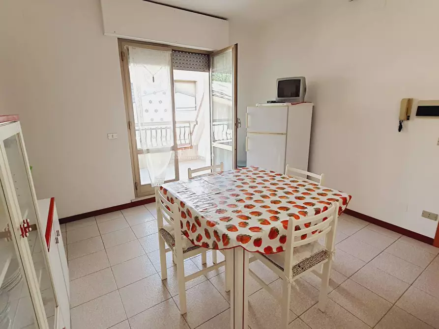 Immagine 23 di Palazzo in vendita  in via vespucci 25 a Martinsicuro