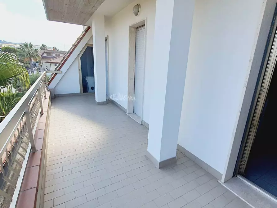 Immagine 47 di Palazzo in vendita  in via vespucci 25 a Martinsicuro