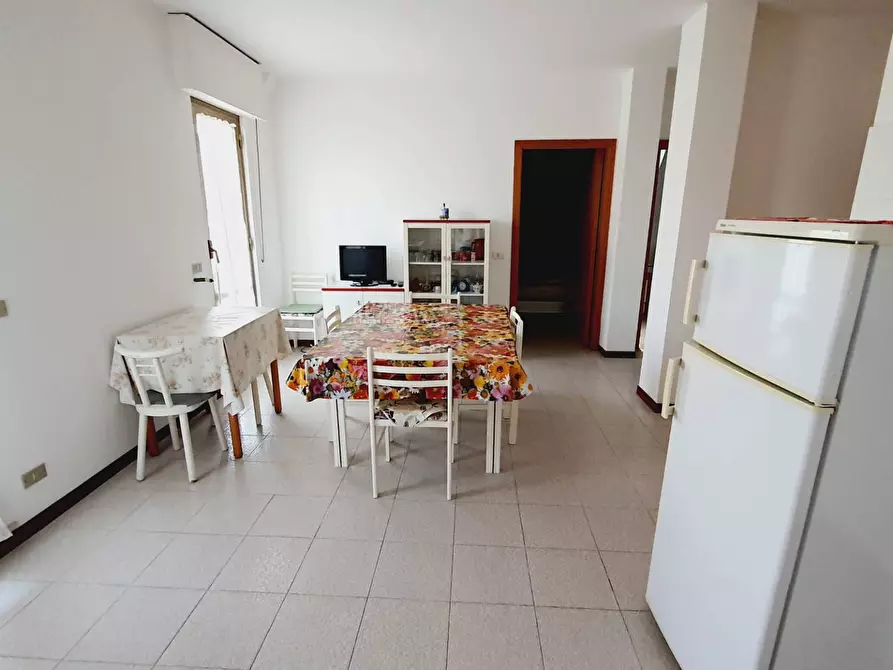 Immagine 31 di Palazzo in vendita  in via vespucci 25 a Martinsicuro