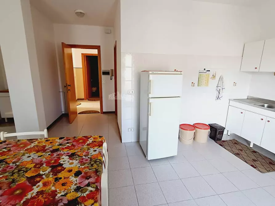 Immagine 38 di Palazzo in vendita  in via vespucci 25 a Martinsicuro