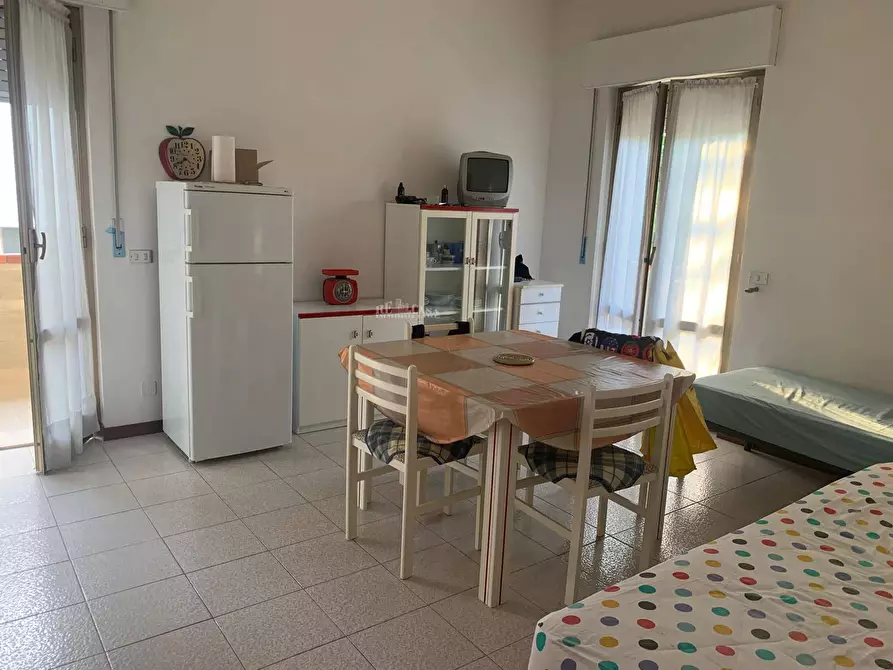 Immagine 39 di Palazzo in vendita  in via vespucci 25 a Martinsicuro