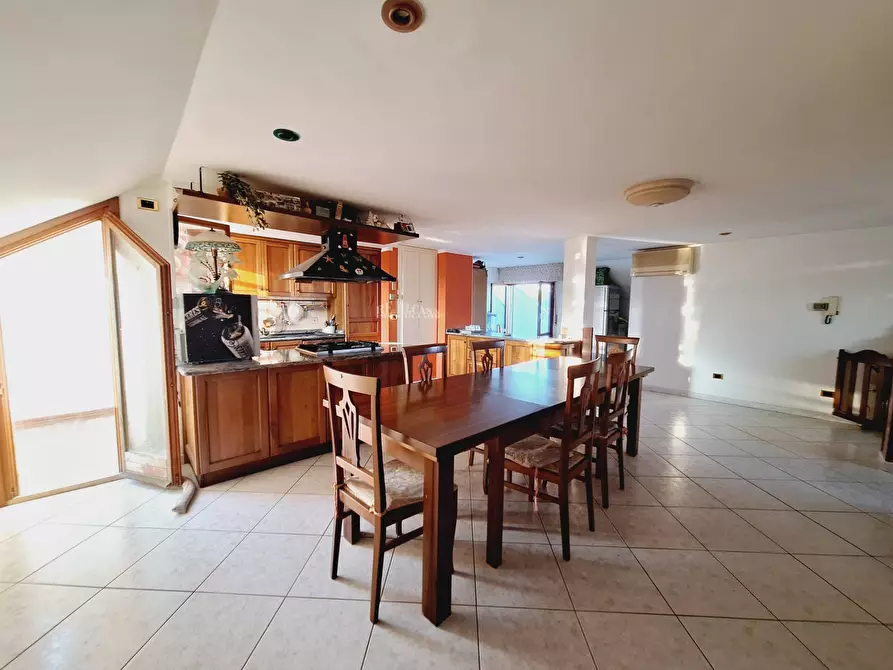 Immagine 6 di Appartamento in vendita  in contrada treazzano a Monsampolo Del Tronto