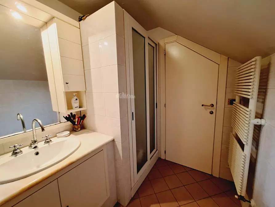 Immagine 10 di Appartamento in vendita  in contrada treazzano a Monsampolo Del Tronto