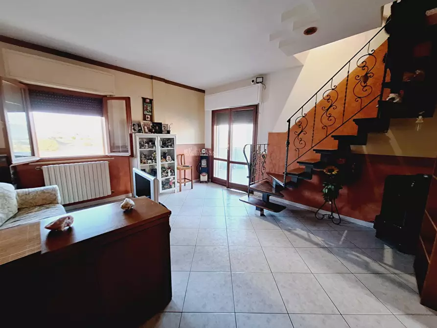 Immagine 13 di Appartamento in vendita  in contrada treazzano a Monsampolo Del Tronto