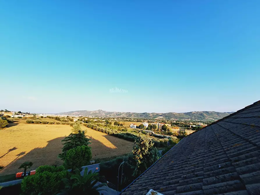 Immagine 40 di Appartamento in vendita  in contrada treazzano a Monsampolo Del Tronto