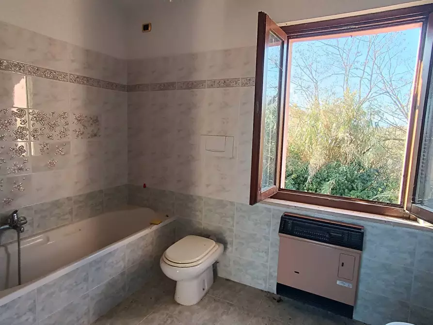 Immagine 35 di Casa indipendente in vendita  in strada provinciale 91 40 a Montefiore Dell'aso