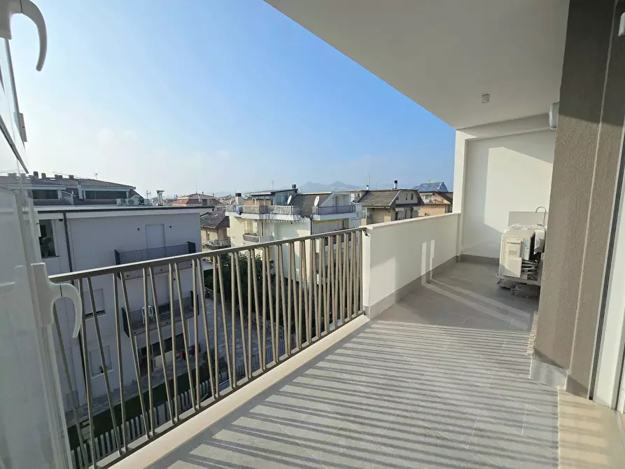 Immagine 8 di Appartamento in vendita  in Via Fratelli Cervi 7 a San Benedetto Del Tronto