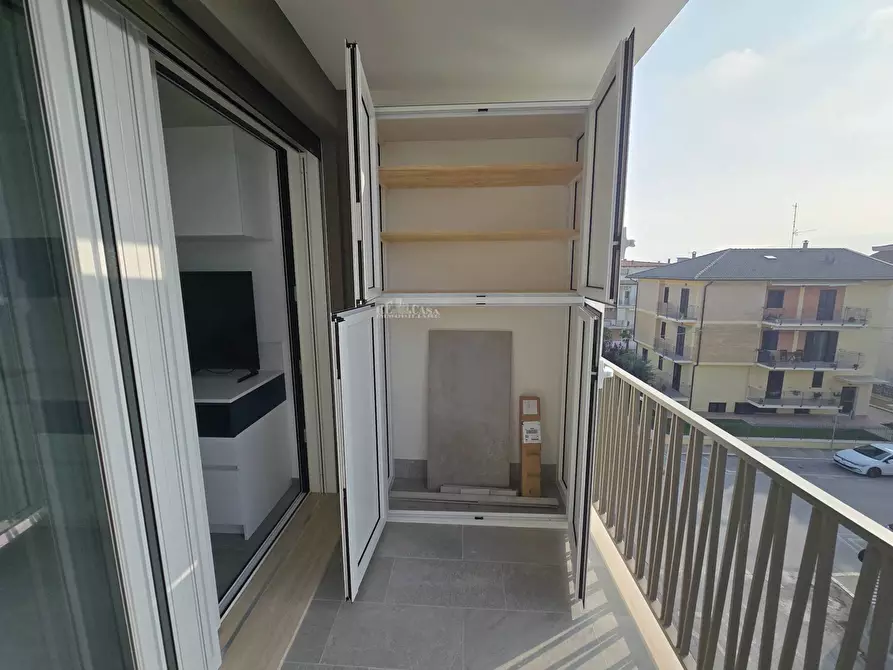 Immagine 11 di Appartamento in vendita  in Via Fratelli Cervi 7 a San Benedetto Del Tronto