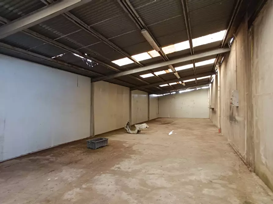 Immagine 35 di Capannone industriale in vendita  in fermi a Acquaviva Picena