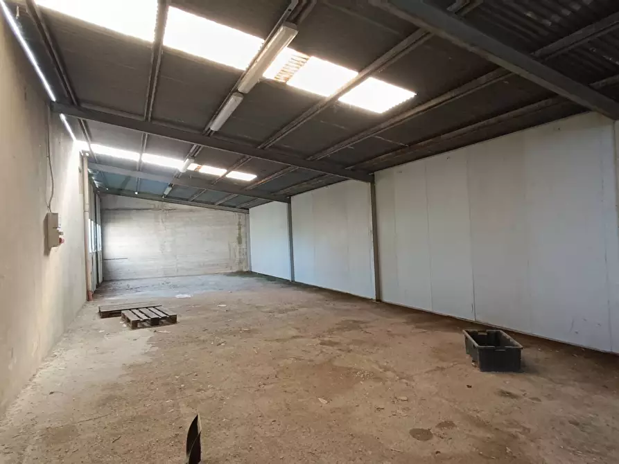 Immagine 36 di Capannone industriale in vendita  in fermi a Acquaviva Picena