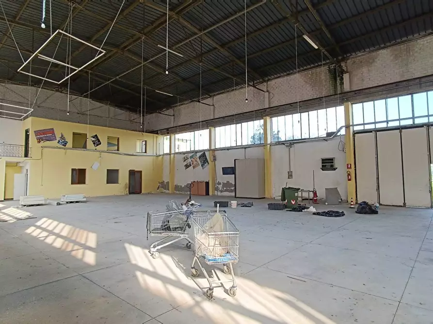 Immagine 37 di Capannone industriale in vendita  in fermi a Acquaviva Picena