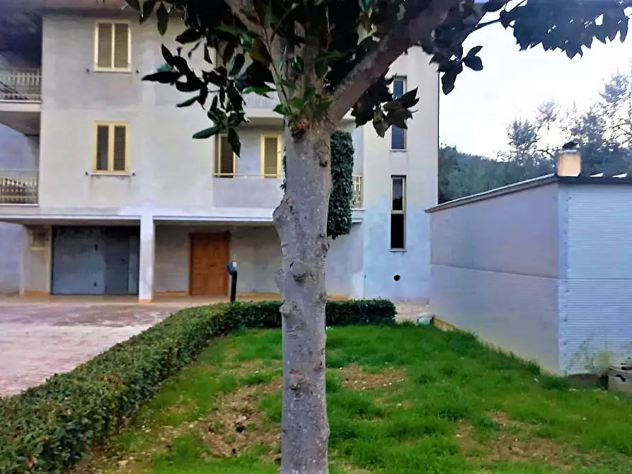 Immagine 1 di Casa indipendente in vendita  in c.da villa santi a Massignano