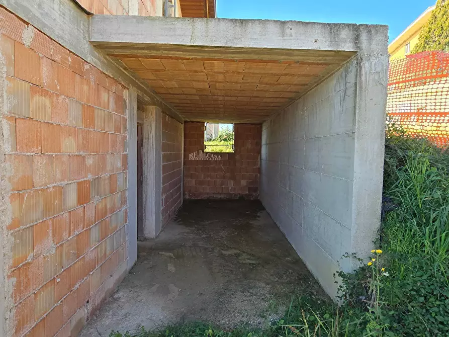 Immagine 14 di Villa in vendita  in via ignazio silone a Ancarano