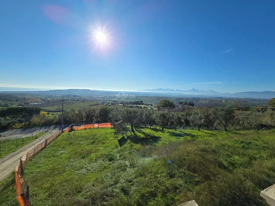 Immagine 25 di Villa in vendita  in via ignazio silone a Ancarano