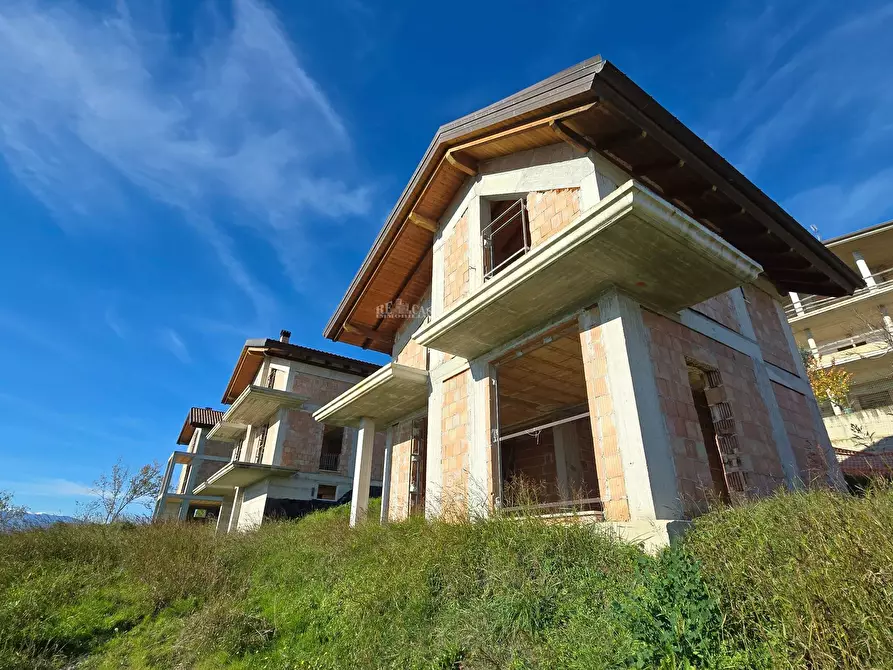 Immagine 5 di Villa in vendita  in via ignazio silone a Ancarano