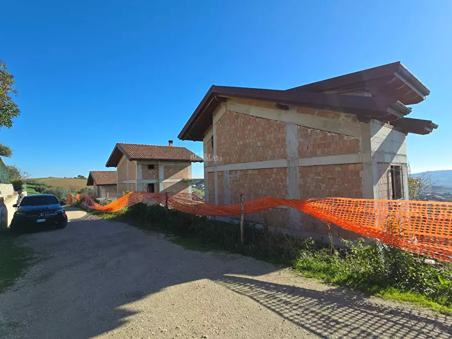 Immagine 36 di Villa in vendita  in via ignazio silone 1 a Ancarano